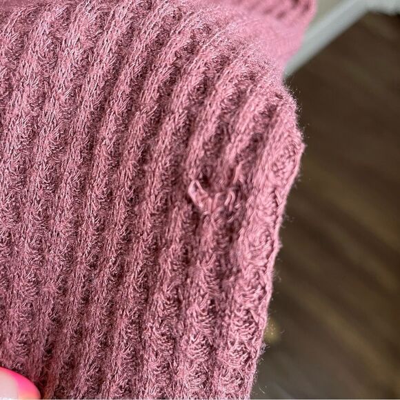 Caution To The Wind Long Sleeve Waffle Design Lightweight Sweater Medium - Picture 7 of 10